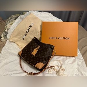 Louis Vuitton Odeon MM shoulder bag/crossbody bag - never used